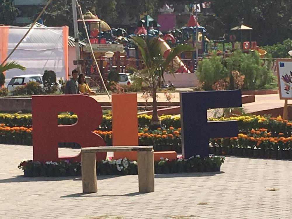 A5FC1025-8CE7-4220-966D-D80717894A04